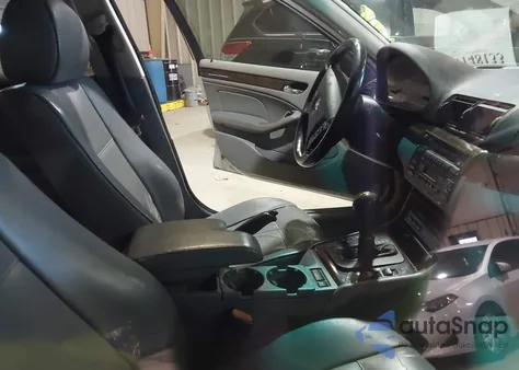 2002 BMW 325Xi из США, поврежденный, VIN WBAEU33412PF70822